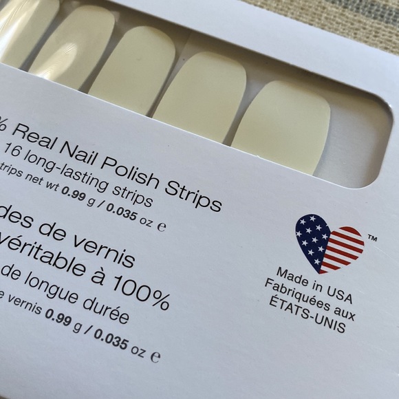 Colorstreet Swiss and Tell - Picture 2 of 3